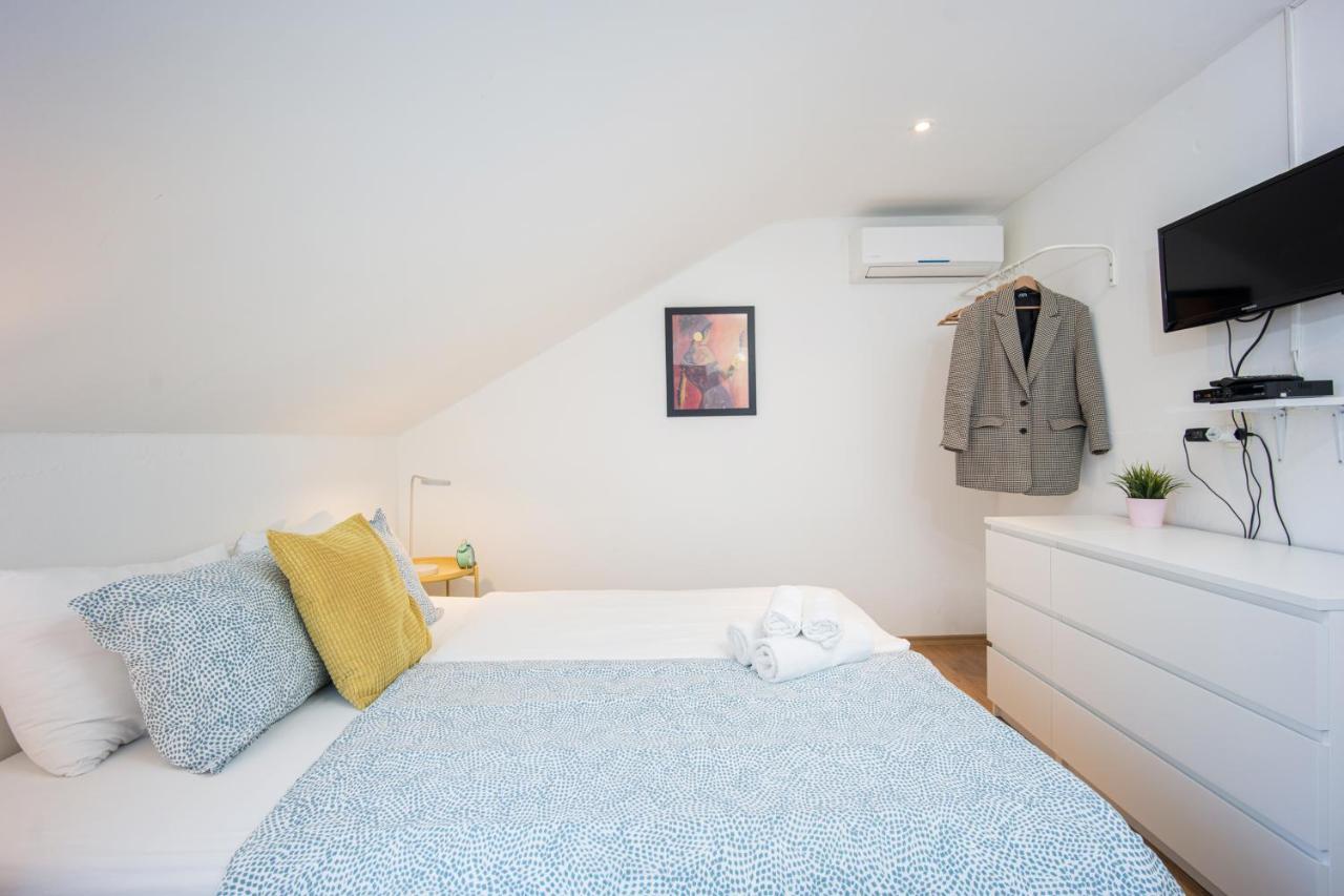 Top-Floor Apartment In Trogir Center Bagian luar foto