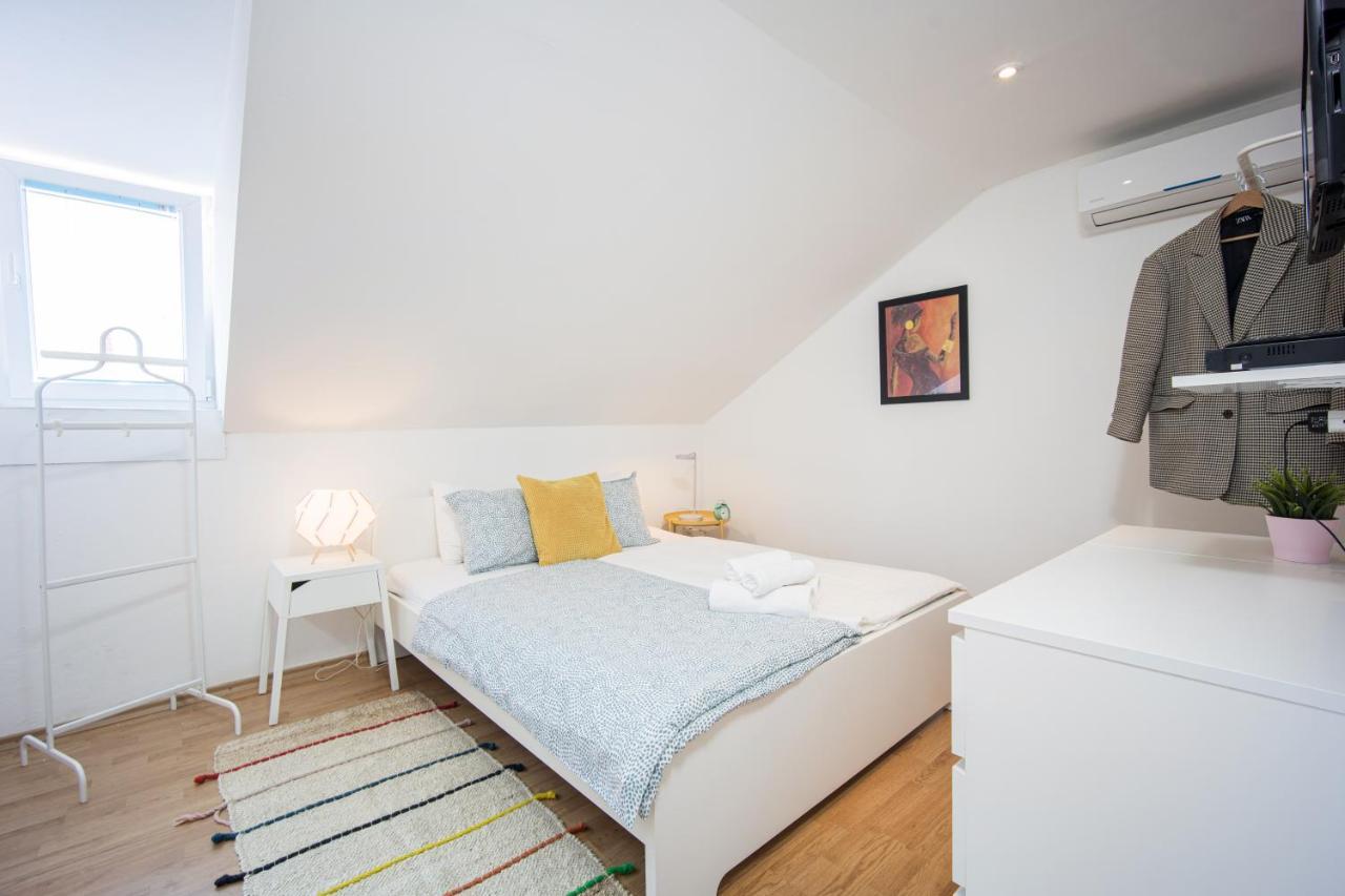 Top-Floor Apartment In Trogir Center Bagian luar foto