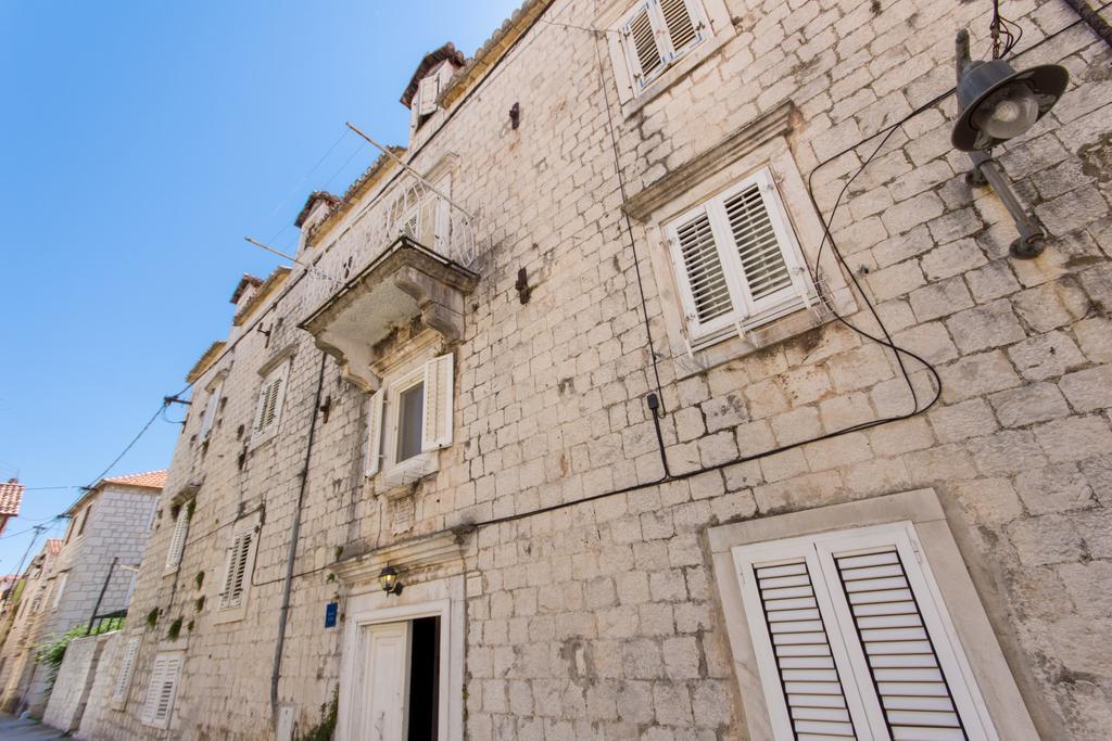 Top-Floor Apartment In Trogir Center Bagian luar foto