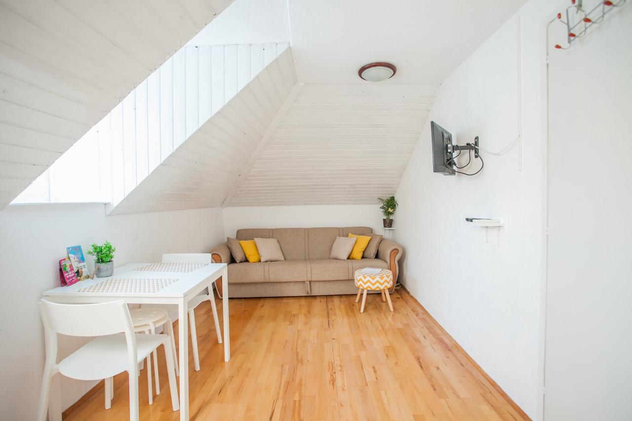 Top-Floor Apartment In Trogir Center Bagian luar foto